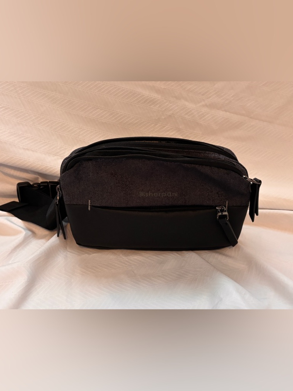 Sherpani Black and Slate Gray Belt Bag / Fanny Pack